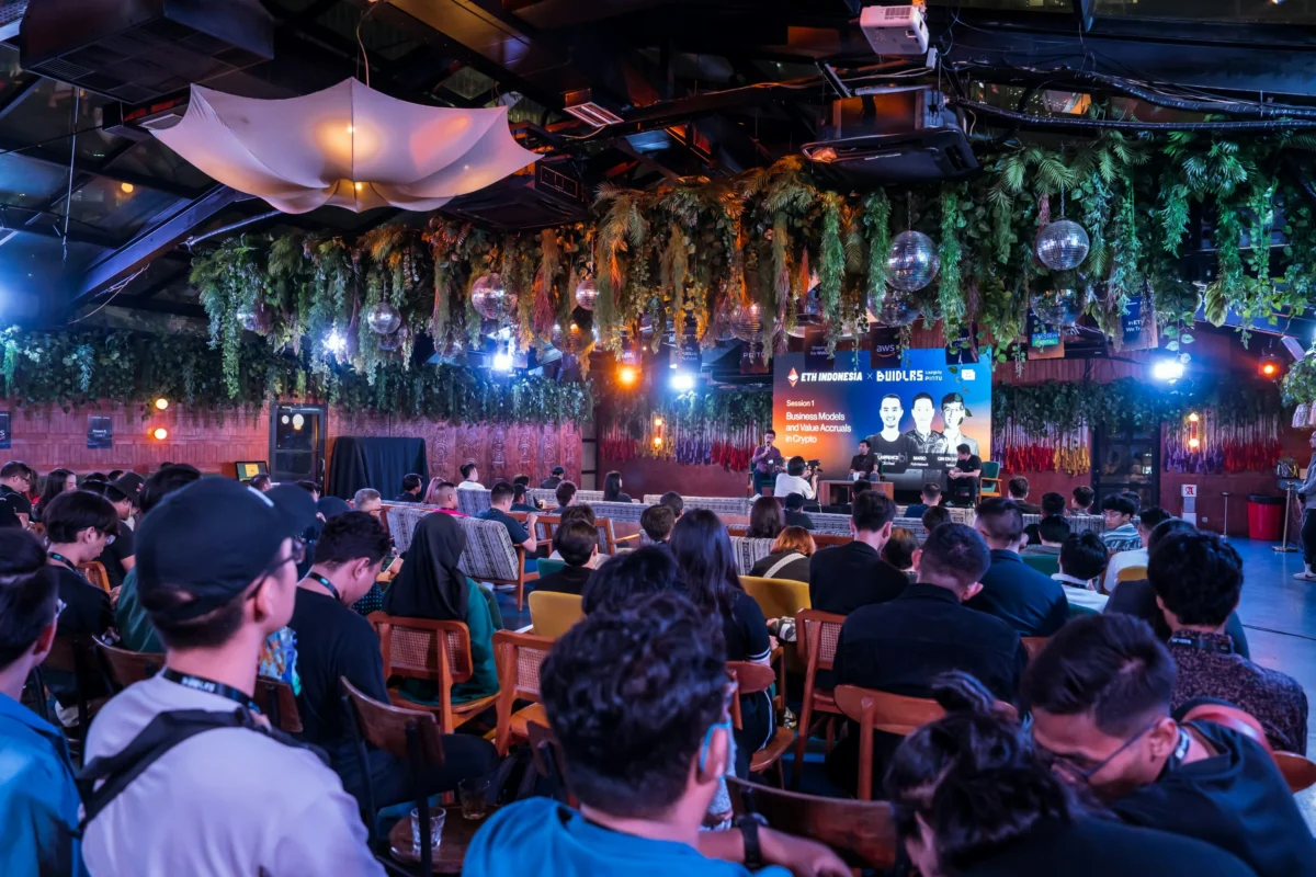 Hybrid event in Nashville with in-person and virtual guests.