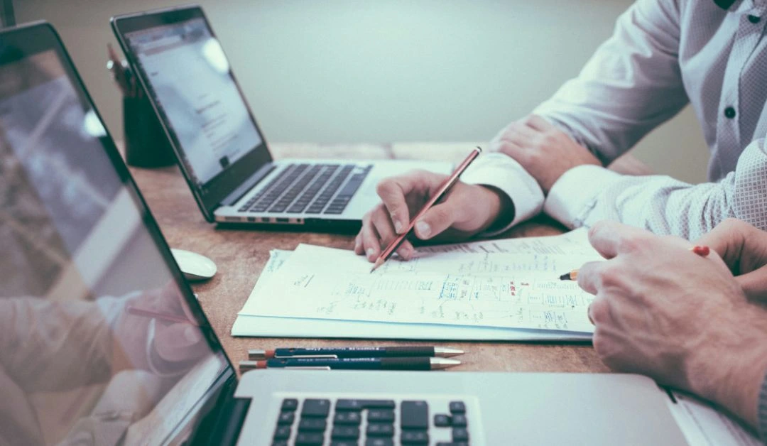 Choosing between two paths-template or custom website